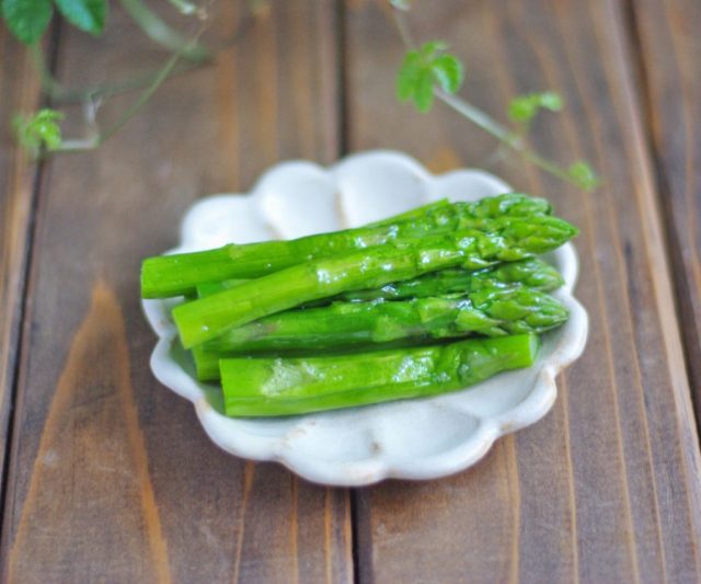 アスパラの塩ナムル