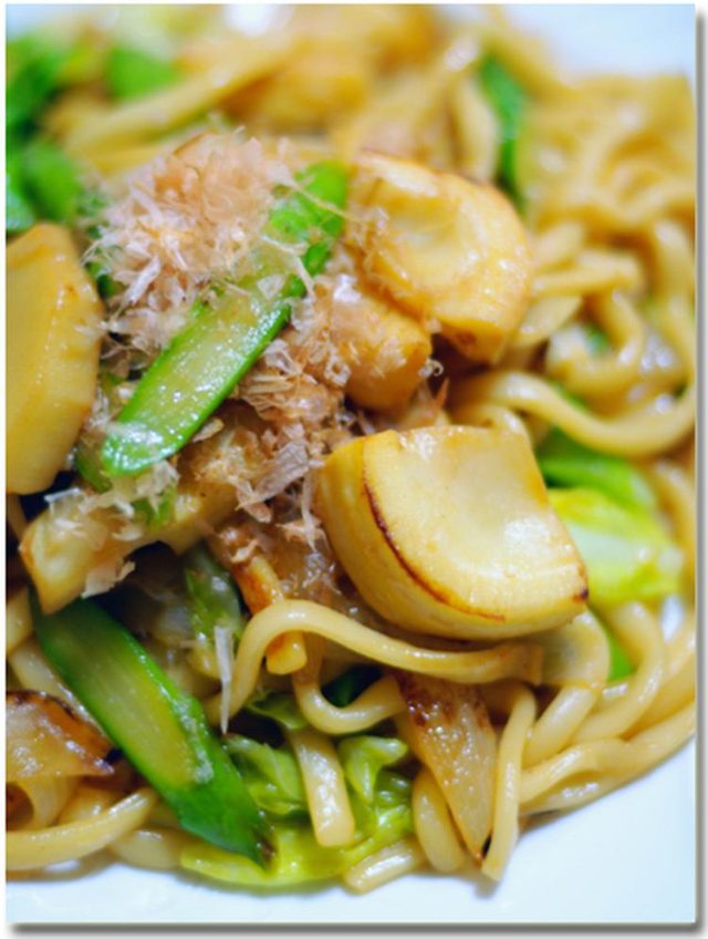たけのことアスパラの焼きうどん