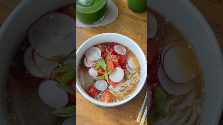 Tomato cold noodles 🍜 🍅 the perfect refreshing lunch slurp #coldnoodles #nangmyeon #coldsoba