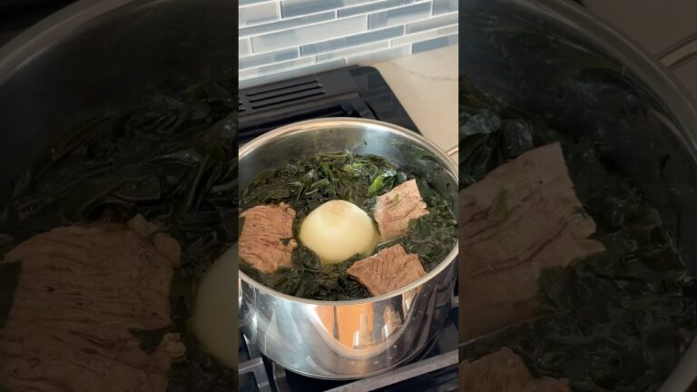 Seaweed soup and teriyaki yellowtail. #미여국 #데리야끼 #ワカメスープ #照り焼き Seaweed soup and teriyaki yellowtail. #미여국 #데리야끼 #ワカメスープ #照り焼き