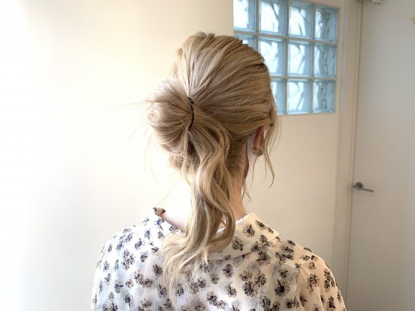 「首元すっきり」ヘアアレンジ