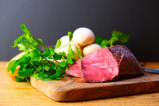 クレソンと肉
