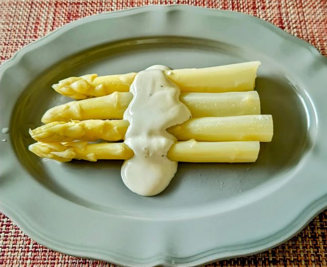 ホワイトアスパラガス ソース