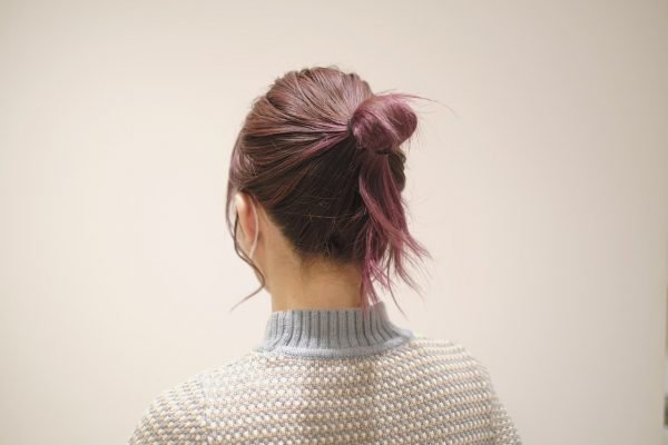 寝癖のままでOKの簡単こなれヘアアレンジ