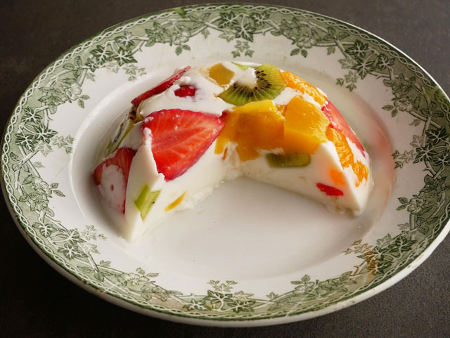 フルーツ牛乳寒天