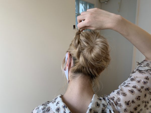 「首元すっきり」ヘアアレンジ