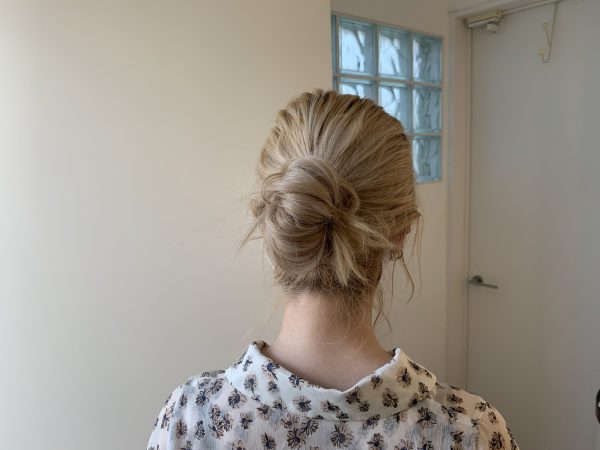 「首元すっきり」ヘアアレンジ