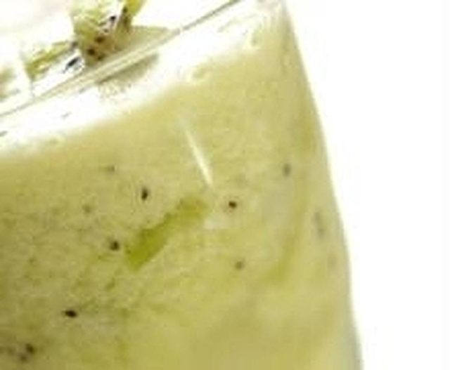 キウイとパインのジュース