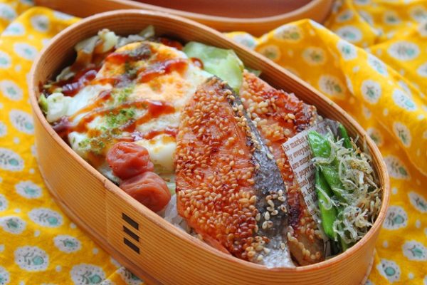 塩鮭のっけ弁当