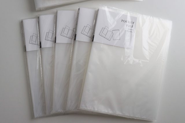 セリアのポケットファイル