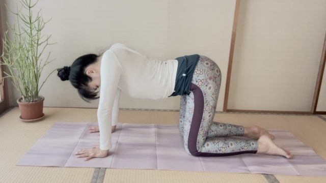 頭がだらんと垂れる