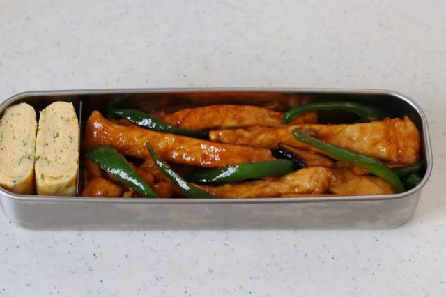 2品弁当の詰め方プロセス