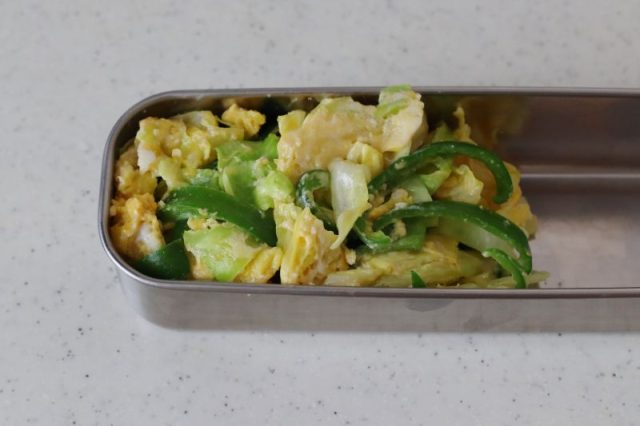 2品弁当の詰め方プロセス