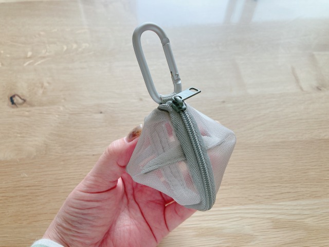 ナイロンメッシュコンパクトポーチ