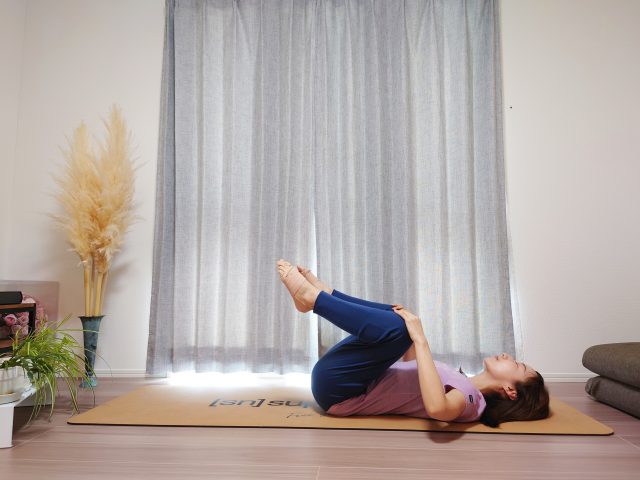 股関節ほぐしストレッチ