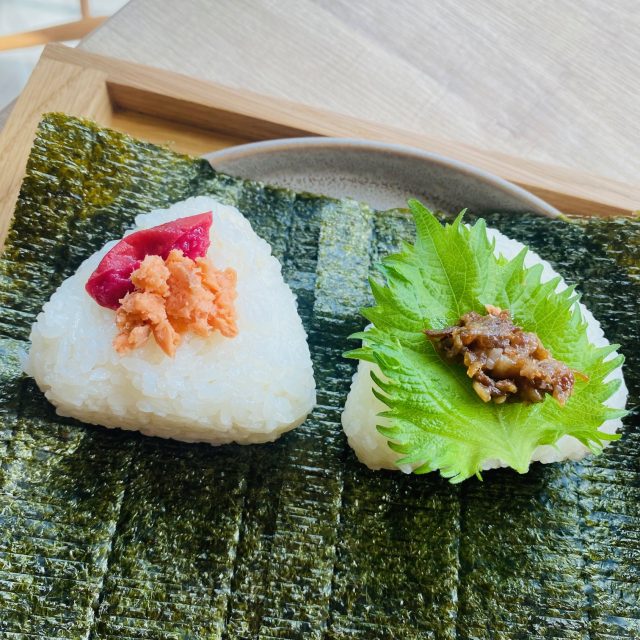 荒ほぐし鮭、牛しぐれ煮おにぎり