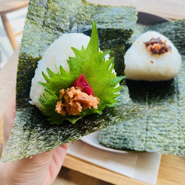 荒ほぐし鮭おにぎり