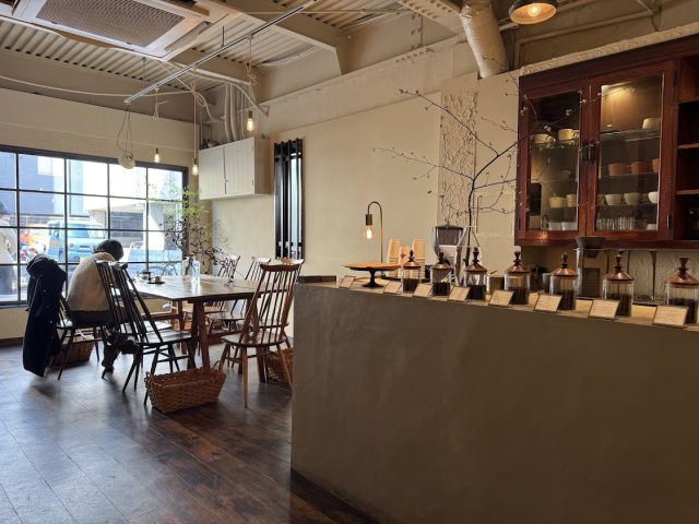 珈琲と焼菓子のお店「Nova」店内