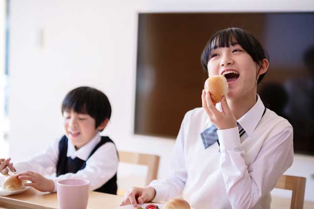 子供　朝ごはん