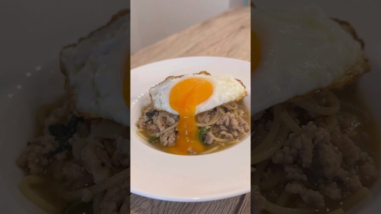 【大優勝】エスニック香るガパオ風パスタ#パスタ #料理 #簡単レシピ #cooking #youtubeshorts #エスニック料理 #美味しい #料理動画 【大優勝】エスニック香るガパオ風パスタ#パスタ #料理 #簡単レシピ #cooking #youtubeshorts #エスニック料理 #美味しい #料理動画