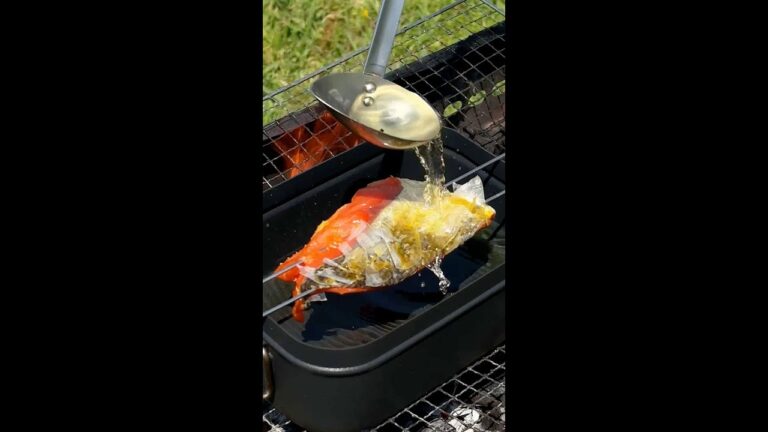 【サケの世界一うまい食べ方♡】「もっと早く知りたかった！」「カリッとジューシー！」魚料理の簡単裏技レシピ /Fried Salmon with Rice Paper Flakes