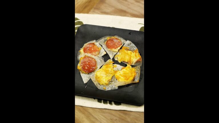 【ライスペーパーの止まらんパリパリ食感が神】食感パリッ香りジュワッ♡粒マスタード香るライスペーパーピザ / Rice Paper Pizza