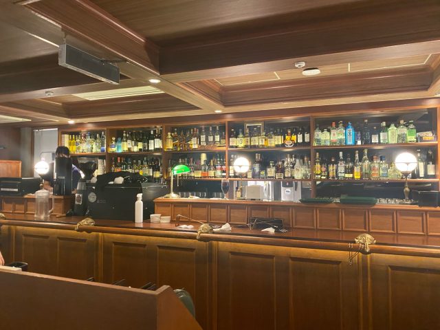 東京駅構内 Depot 店内