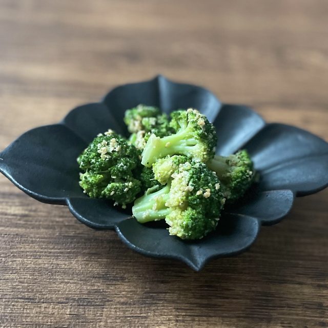 ブロッコリーの胡麻和え