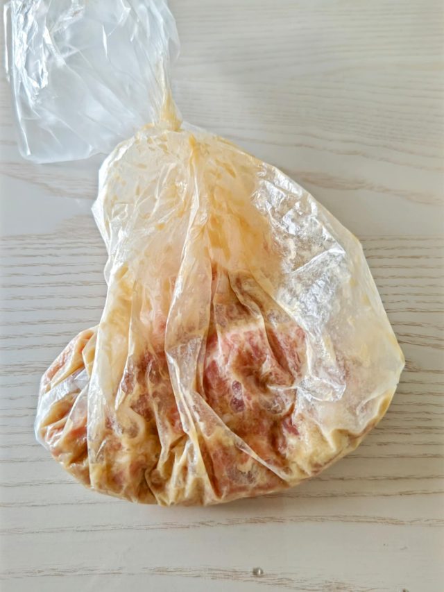 玉ねぎを炒める