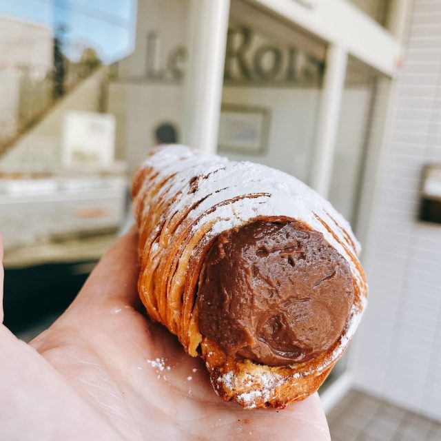 発酵バターと生イーストを使ったコロネショコラ