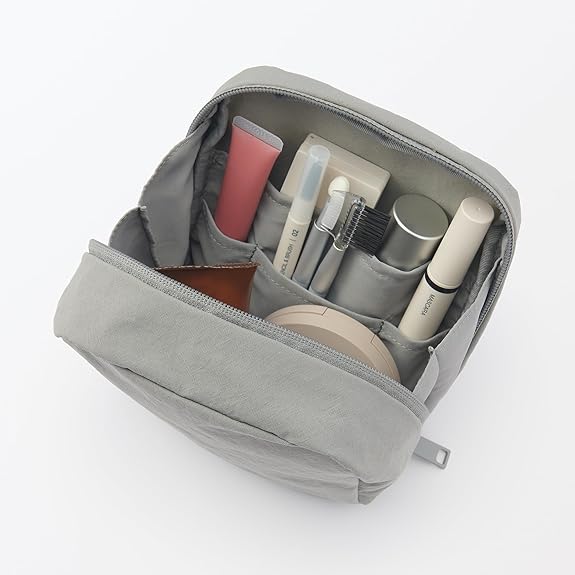 無印良品 リンクルナイロン 大きく開くスクエアポーチ ・グレー