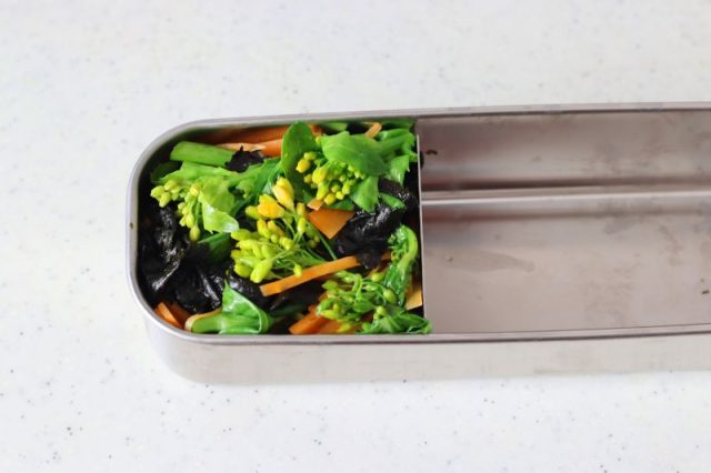 2品弁当の詰め方プロセス