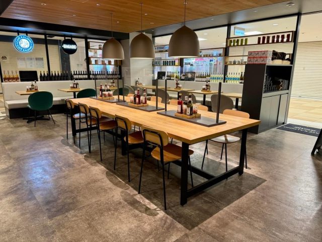 カフェカルディーノ / HAGARE ヤエチカ店 店内