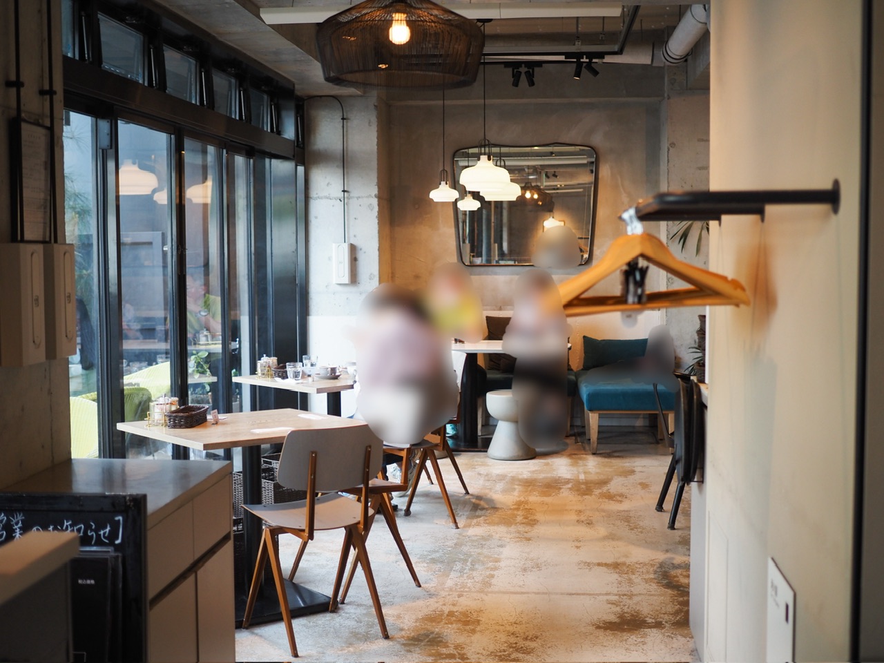 カフェ内の風景