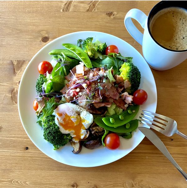 タンパク質が摂れるサラダ