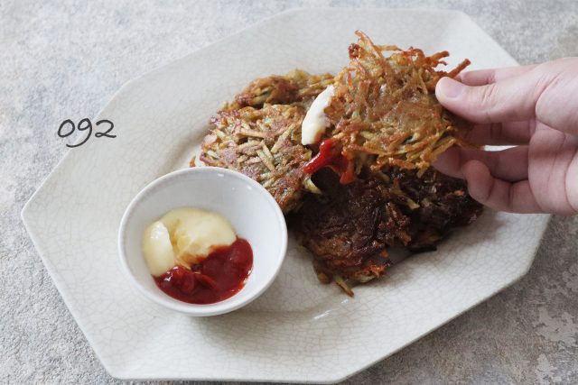 フライパンで焼くさつまいものハッシュドポテト