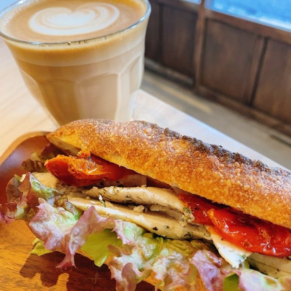 バゲットサンド鶏ハム