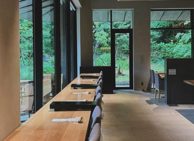 緑溢れるレストラン