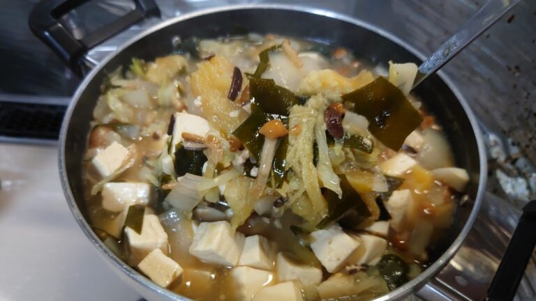 ぶちヘルシー〜！具だくさんみそ汁！(⁠^⁠^⁠)