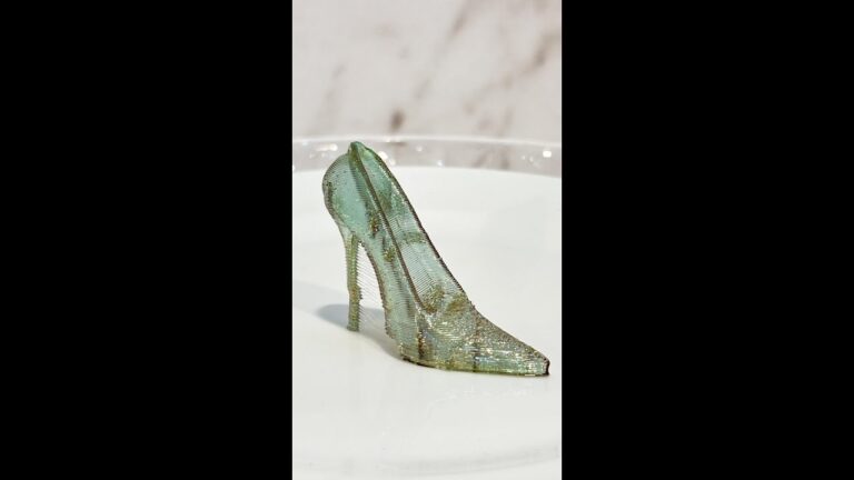 【これ履いて舞踏会行けるやん♪】3Dフードディスペンサーで作った“食べられるガラスの靴”が美しすぎた!/ 3D Food Dispenser @musashiengineering2620 【これ履いて舞踏会行けるやん♪】3Dフードディスペンサーで作った“食べられるガラスの靴”が美しすぎた!/ 3D Food Dispenser @musashiengineering2620