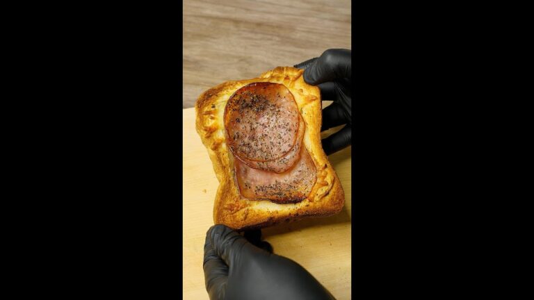 【パンが耐えられない旨さ】照り焼きの旨みが止まらない和風照り焼き溶岩トースト / Teriyaki Open Sandwich