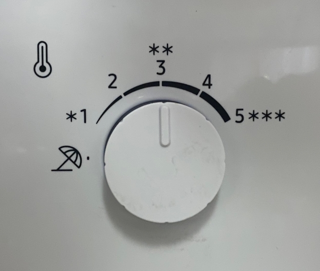 冷蔵庫の温度調整