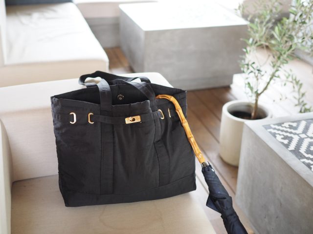 雨OKのナイロンバッグ