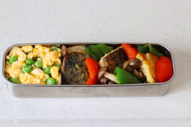 2品弁当の詰め方プロセス