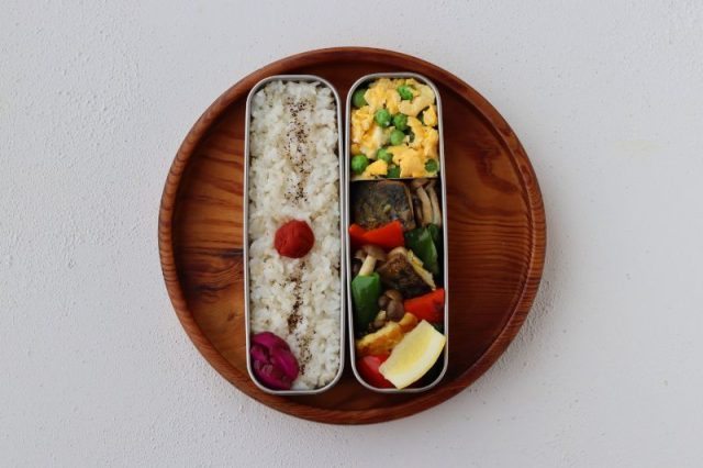 2品弁当の詰め方プロセス