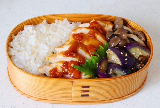 2品弁当の詰め方プロセス