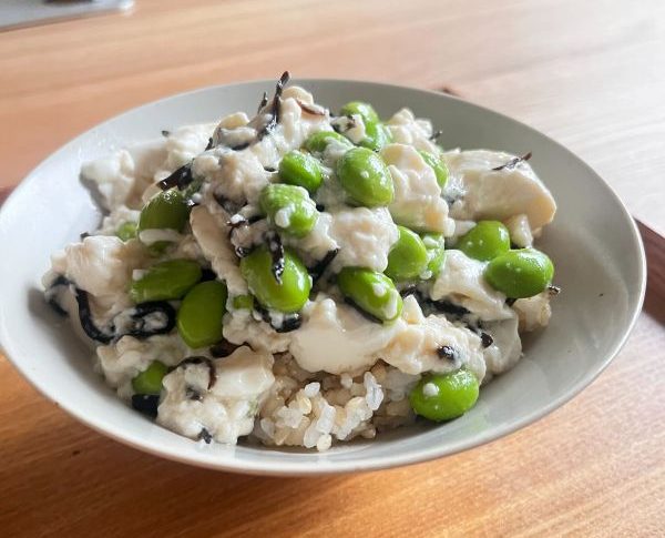 枝豆塩こんぶ豆腐丼