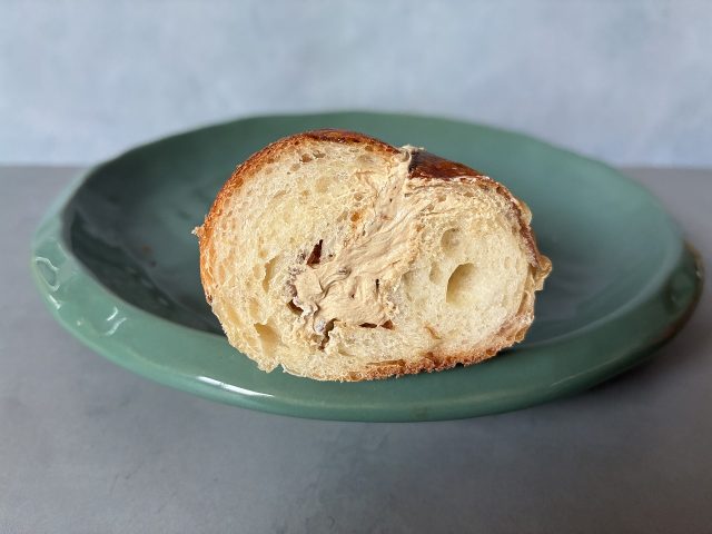 レーズンの黒糖ミルクパン 断面