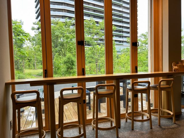 BLUE SIX COFFEE 店内 カウンター席