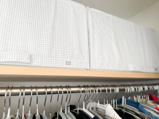 クローゼットの上の棚の収納